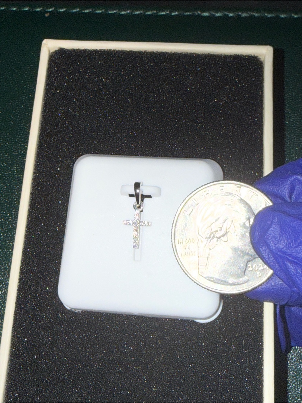 Moissanite small cross pendant or charm 925 silver - Picture 3 of 4